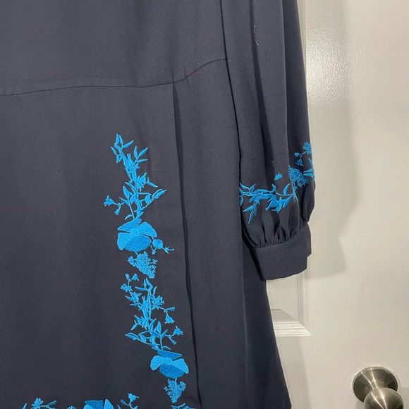 Ted Baker Navy Dress with Blue Floral Accents Women’s Size 4 - Picture 6 of 9